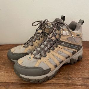 Merrell Enuma Mid Waterproof Hiking Boots 🥾 Women’s US 10 in Sandstorm